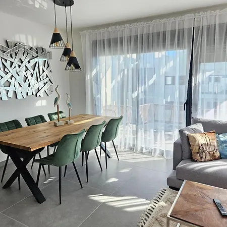 Appartement Modern Penthouse Magnolia With 80m2 Veranda *