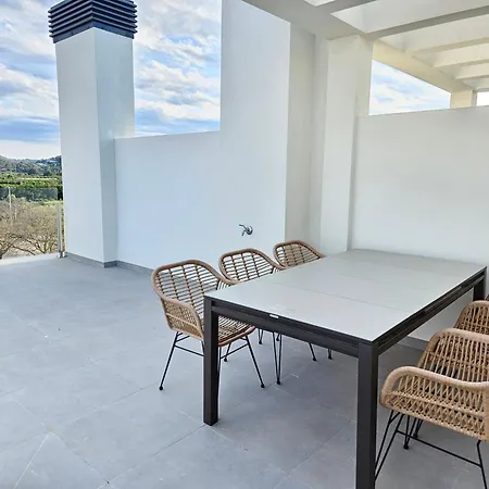 Modern Penthouse Magnolia With 80m2 Veranda *